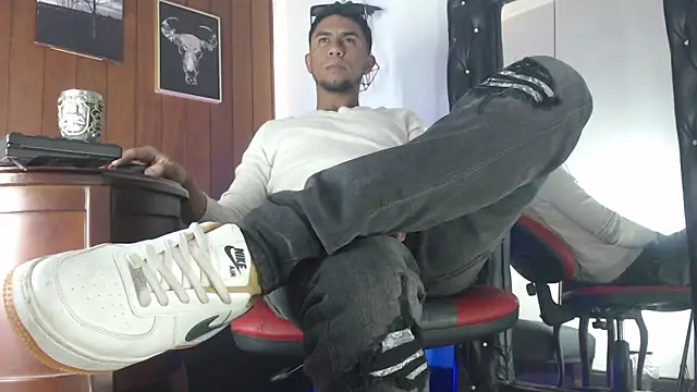 Snapshot of Sander_ath chatting on September 2025 05:11:02 AM Sander ath online show from September 2025 05:11:02 AM