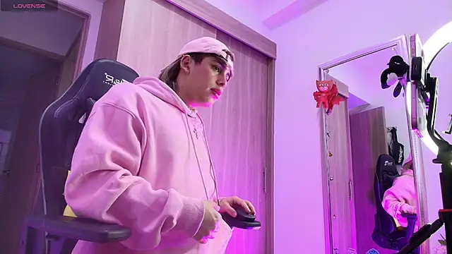 brunothompson3 online show from October 2025 04:23:02 AM