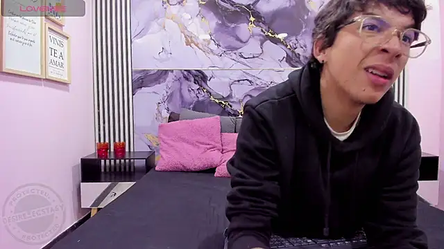 Snapshot of Desire_Ecstasy chatting on November 2025 01:11:02 PM Desire Ecstasy online show from November 2025 01:11:02 PM