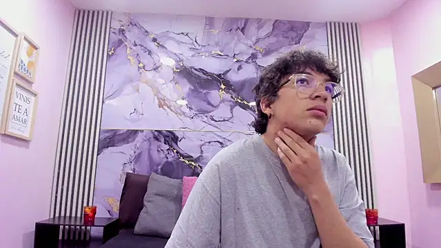 Snapshot of Desire_Ecstasy chatting on November 2025 12:49:01 PM Desire Ecstasy online show from November 2025 12:49:01 PM