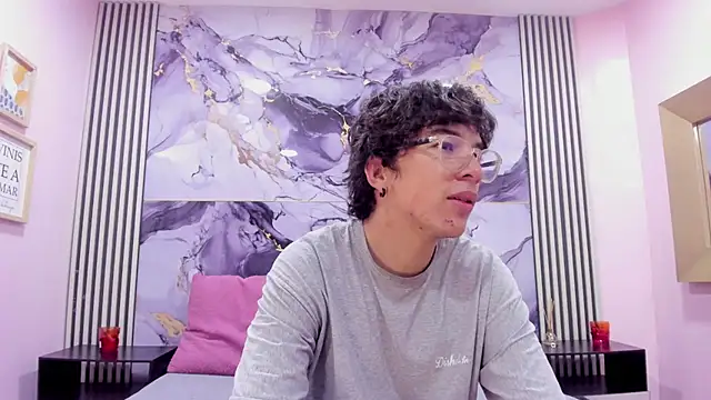 Snapshot of Desire_Ecstasy chatting on November 2025 12:56:01 PM Desire Ecstasy online show from November 2025 12:56:01 PM