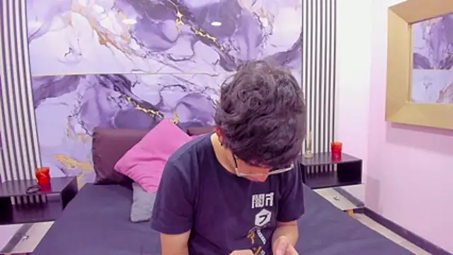 Snapshot of Desire_Ecstasy chatting on November 2025 12:55:01 PM Desire Ecstasy online show from November 2025 12:55:01 PM