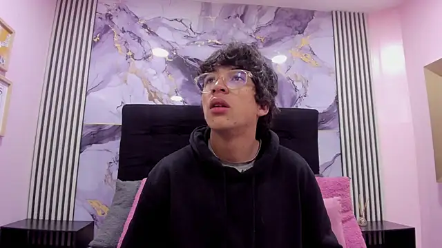 Snapshot of Desire_Ecstasy chatting on November 2025 01:10:01 PM Desire Ecstasy online show from November 2025 01:10:01 PM