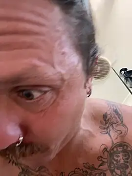 Snapshot of T-Boneman chatting on November 2025 03:05:02 AM T-Boneman online show from November 2025 03:05:02 AM