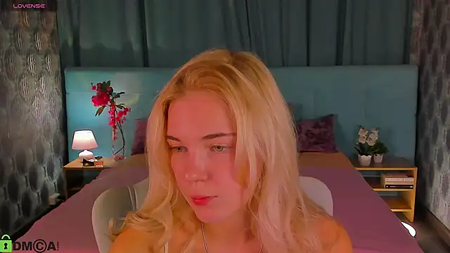 Aurora Bennet online show from September 2025 12:01:02 AM