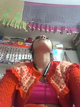 Setty54 online show from November 2025 08:19:01 PM