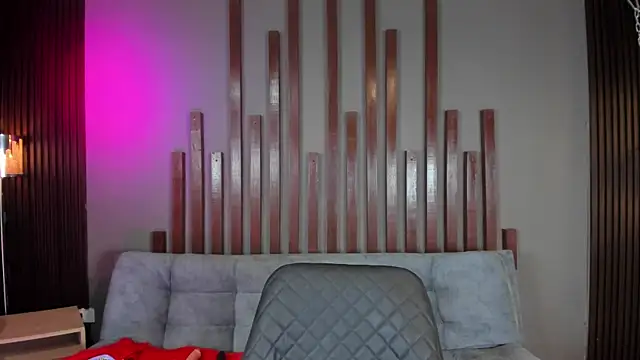 kloe bella online show from January 2026 01:05:02 PM