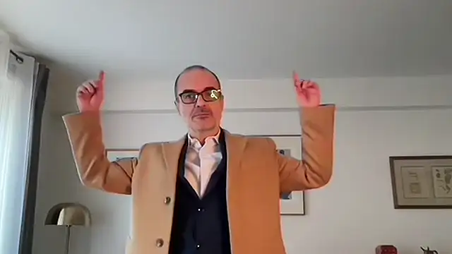 Milkywaymen online show from December 2025 12:43:02 PM