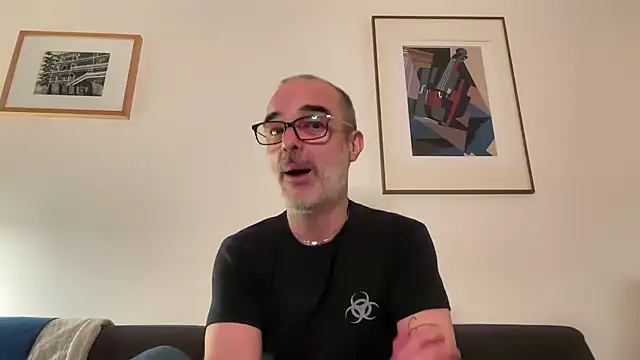 Milkywaymen online show from April 2026 07:44:02 PM