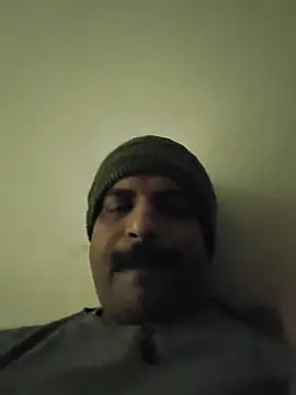 vardh033 online show from November 2025 08:29:01 PM