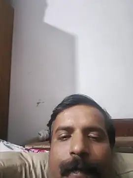 vardh033 online show from November 2025 06:17:01 PM