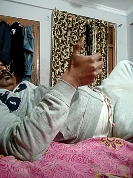 Snapshot of vardh033 chatting on February 2026 01:21:02 PM vardh033 online show from February 2026 01:21:02 PM