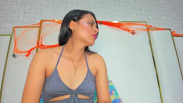 Snapshot of thalia888_ chatting on October 2025 07:05:02 PM thalia888 online show from October 2025 07:05:02 PM