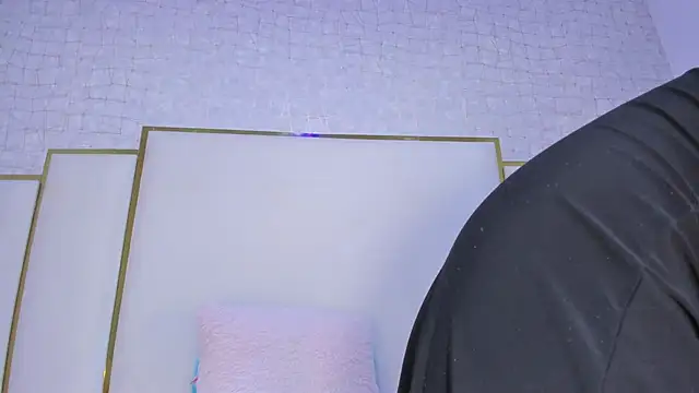 Snapshot of thalia888_ chatting on November 2025 07:02:01 PM thalia888 online show from November 2025 07:02:01 PM