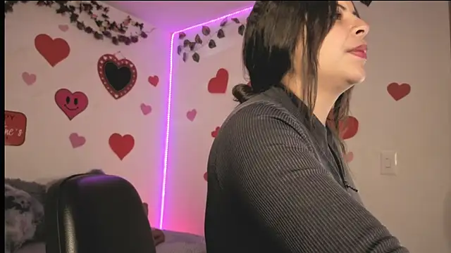 Snapshot of MiaCollinssx chatting on March 2026 04:20:01 PM MiaCollinssx online show from March 2026 04:20:01 PM