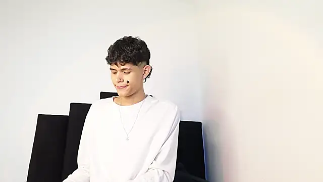 alexmark  online show from October 2025 01:45:02 PM