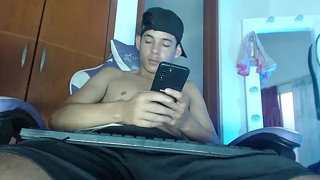 Snapshot of x_killuaa_x chatting on September 2025 08:25:02 PM x killuaa x online show from September 2025 08:25:02 PM
