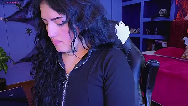 sari belle online show from November 2025 08:43:02 PM