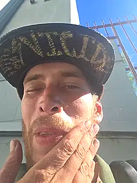 Leshok online show from November 2025 07:02:02 PM