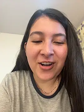 evelyn 1702 online show from June 2026 06:58:01 PM