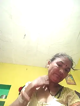 Snapshot of Monika_thakurr chatting on September 2025 08:33:01 PM Monika thakurr online show from September 2025 08:33:01 PM