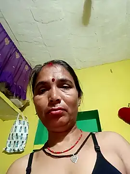 Snapshot of Monika_thakurr chatting on September 2025 10:13:01 PM Monika thakurr online show from September 2025 10:13:01 PM
