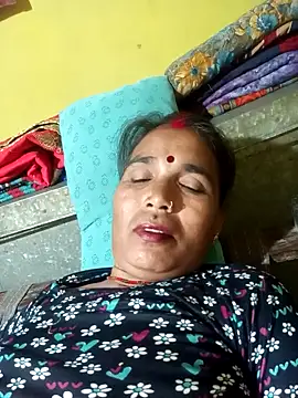 Snapshot of Monika_thakurr chatting on September 2025 10:42:02 AM Monika thakurr online show from September 2025 10:42:02 AM