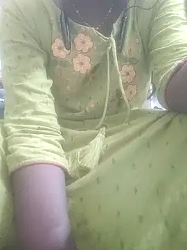 Snapshot of hotmahitha chatting on May 2026 01:52:02 PM hotmahitha online show from May 2026 01:52:02 PM