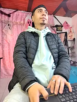 Snapshot of abnerdam01 chatting on October 2025 01:21:02 PM abnerdam01 online show from October 2025 01:21:02 PM