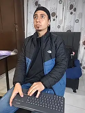 Snapshot of abnerdam01 chatting on November 2025 01:44:02 PM abnerdam01 online show from November 2025 01:44:02 PM