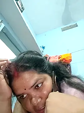 Snapshot of Rashi_cut chatting on September 2025 02:28:01 PM Rashi cut online show from September 2025 02:28:01 PM
