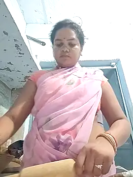 Snapshot of Rashi_cut chatting on September 2025 02:02:01 AM Rashi cut online show from September 2025 02:02:01 AM