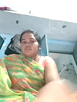 Snapshot of Rashi_cut chatting on October 2025 01:47:01 AM Rashi cut online show from October 2025 01:47:01 AM