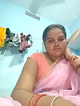 Snapshot of Rashi_cut chatting on October 2025 01:42:02 PM Rashi cut online show from October 2025 01:42:02 PM