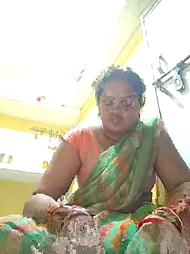 Snapshot of Rashi_cut chatting on October 2025 02:26:01 PM Rashi cut online show from October 2025 02:26:01 PM