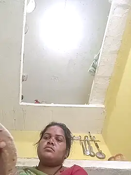 Snapshot of Rashi_cut chatting on October 2025 01:16:01 AM Rashi cut online show from October 2025 01:16:01 AM