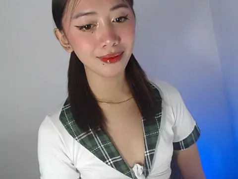 Snapshot of lovely_kiannaHugecock chatting on September 2025 04:23:01 PM lovely kiannaHugecock online show from September 2025 04:23:01 PM