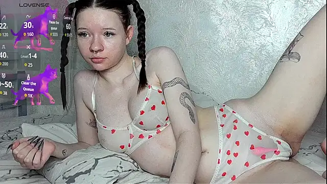 Snapshot of inSideMila01 chatting on October 2025 02:48:01 AM inSideMila01 online show from October 2025 02:48:01 AM