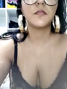 Snapshot of AuroraChest chatting on September 2025 06:55:01 PM AuroraChest online show from September 2025 06:55:01 PM