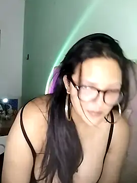 Snapshot of AuroraChest chatting on September 2025 09:30:01 PM AuroraChest online show from September 2025 09:30:01 PM