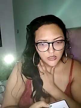 Snapshot of AuroraChest chatting on September 2025 07:57:01 AM AuroraChest online show from September 2025 07:57:01 AM