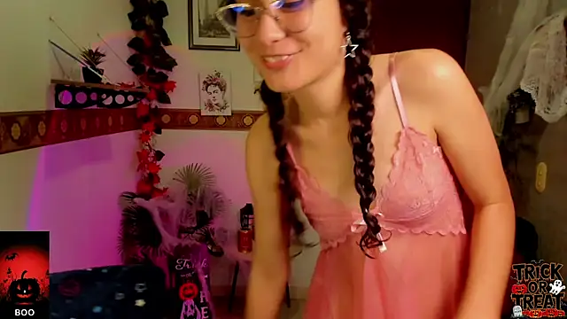 Snapshot of Krysten_Riter chatting on October 2025 02:52:02 PM Krysten Riter online show from October 2025 02:52:02 PM