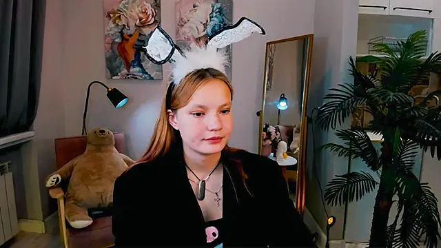 Snapshot of Ginger_Emma chatting on September 2025 09:03:02 PM Ginger Emma online show from September 2025 09:03:02 PM