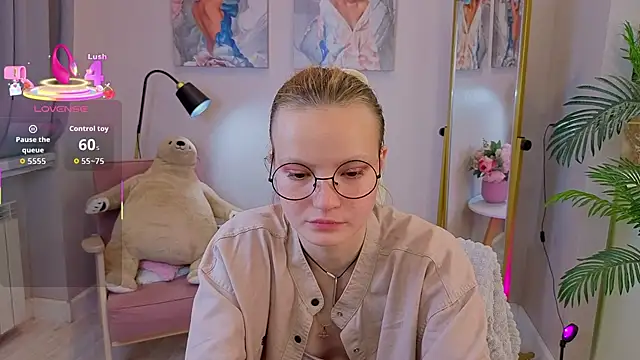 Snapshot of Ginger_Emma chatting on September 2025 02:12:02 AM Ginger Emma online show from September 2025 02:12:02 AM