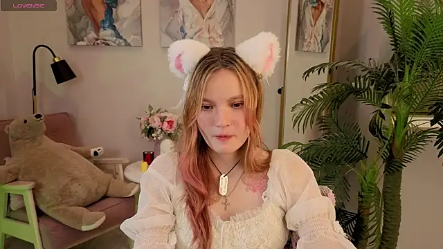 Snapshot of Ginger_Emma chatting on September 2025 03:38:02 PM Ginger Emma online show from September 2025 03:38:02 PM