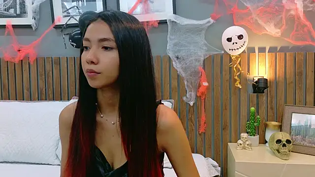 Snapshot of luna_roja25 chatting on October 2025 01:40:02 PM luna roja25 online show from October 2025 01:40:02 PM