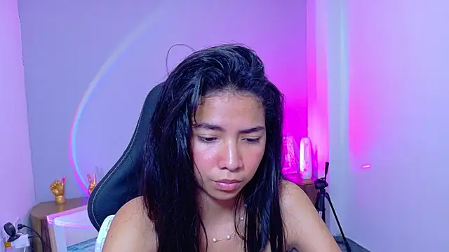 Snapshot of luna_roja25 chatting on February 2026 03:07:01 PM luna roja25 online show from February 2026 03:07:01 PM