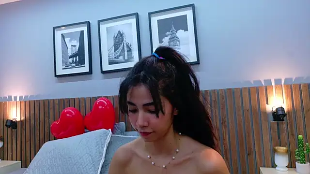 Snapshot of luna_roja25 chatting on February 2026 12:56:01 PM luna roja25 online show from February 2026 12:56:01 PM