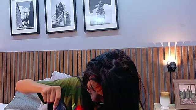 Snapshot of luna_roja25 chatting on February 2026 12:59:02 PM luna roja25 online show from February 2026 12:59:02 PM