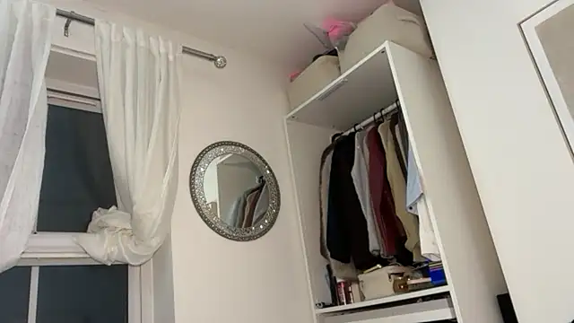 KayleeBella online show from February 2026 09:41:01 PM